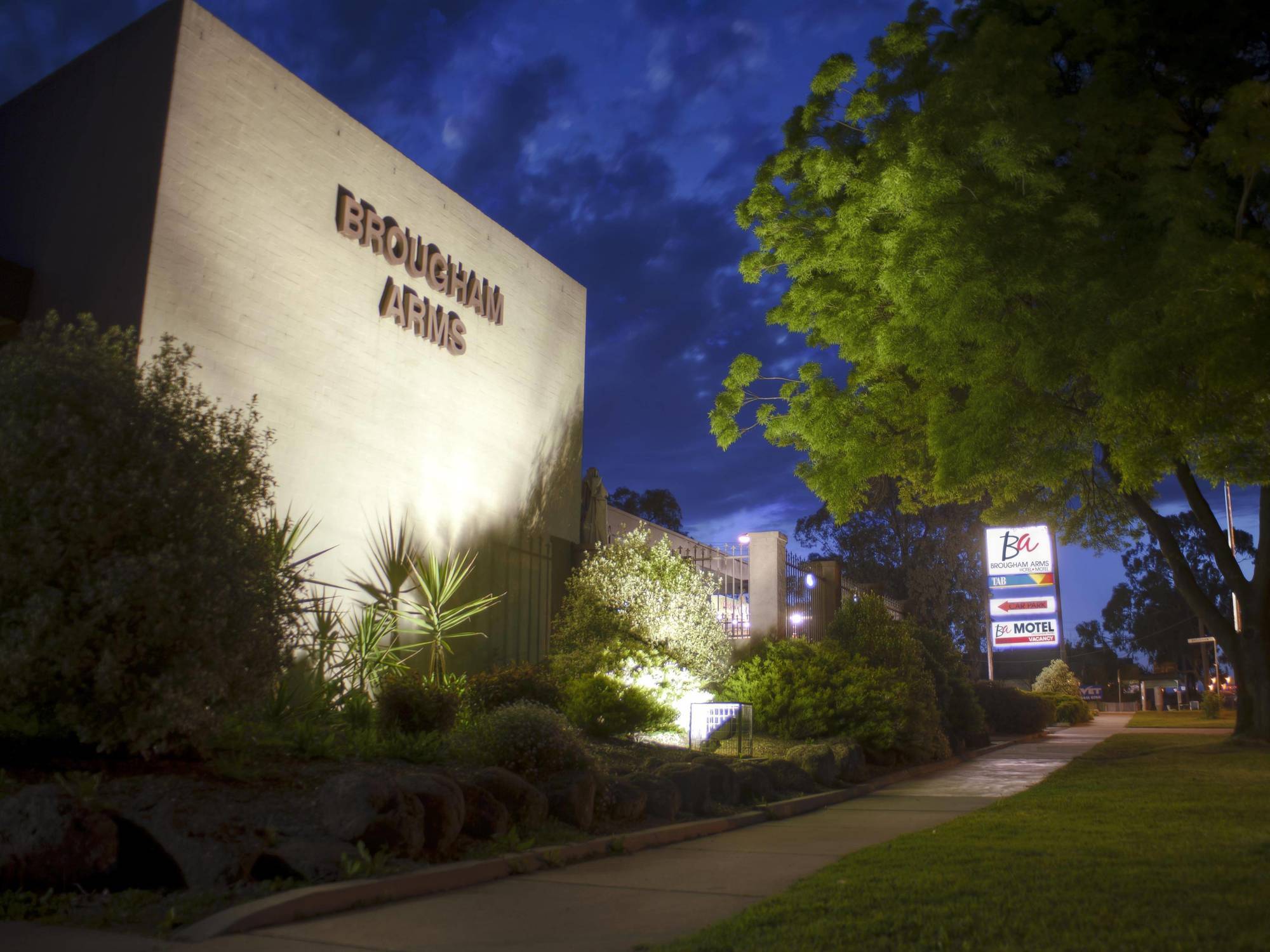 Brougham Arms Hotel Bendigo Bagian luar foto